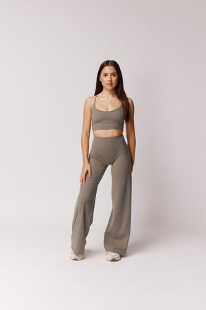 SIGNATURE STRAIGHT LEG PANTS (PETITE) - WALNUT