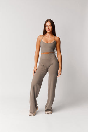 SIGNATURE STRAIGHT LEG PANTS (TALL) - WALNUT
